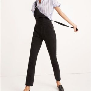 Madewell skinny overalls// size small